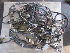 Sequoia 4.7i 01 INSTALACJA WIĄZKA PRZEWODY SILNIKA