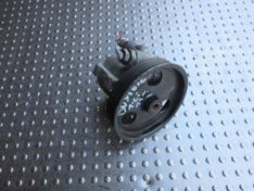 Dacia Duster I 1.6i 2011 POMPA WSPOMAGANIA