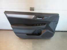 Subaru Outback V 2016 BOCZEK OSŁONA DRZWI LEWY PRZÓD