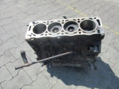Suzuki Grand Vitara I 2.0HDI 16V 2003 BLOK SILNIKA WAŁ TŁOKI KPL