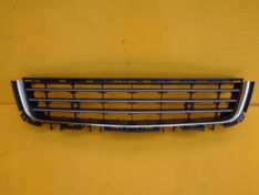 Opel Astra H IIII GTC KRATKA ŚRODKOWA ZDERZAKA