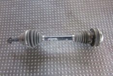 Volkswagen Beetle 2.0D 2013 PÓŁOŚ LEWA PRZÓD MANUAL