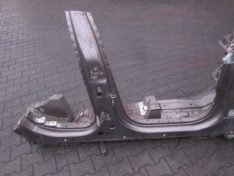 Jaguar F-Pace X761 2016 PRÓG PRAWY + SŁUPEK ŚRODKOWY