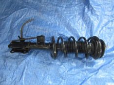 SUZUKI GRAND VITARA II 2.4i 2013 AMORTYZATOR SPRĘŻYNA PRAWA PRZÓD