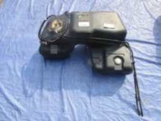 Range Rover Sport L494 3.0D 2016 ZBIORNIK BAK PALIWA KPL