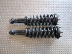 Toyoa Sequoia 2001 AMORTYZATOR SPRĘŻYNA PRZÓD