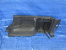 Opel Frontera B Long 98-04 5D BOCZEK BAGAŻNIKA PRAWY TYŁ