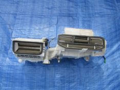 Suzuki Grand Vitara II 1.9D 2007 NAGRZEWNICA PAROWNIK OBUDOWA EU