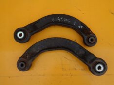 Ford Mustang VI 5.0 WAHACZ TYŁ LEWY PRAWY