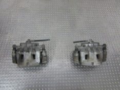 Toyota Highlander III 3.5i 2016 ZACISK HAMULCOWY PRZÓD