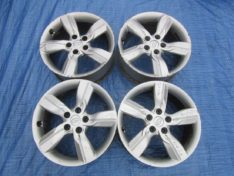 HYUNDAI VELOSTER I 2012 FELGI ALUMINIOWE R17 + KAPSLE + CZUJNIKI KPL