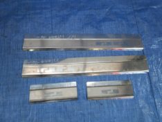 Suzuki Vitara III 2015 LISTWA NAKŁADKA OSŁONA PROGU KPL