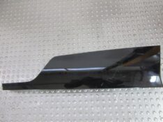 SSANGYONG KORANDO IV 2022 LISTWA DEKORACYJNA Z KONSOLI PRAWA