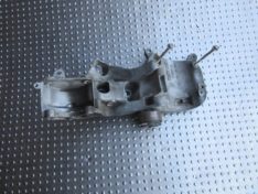 Dacia Duster I 1.6i 2011 PODSTAWA ŁAPA ALTERNATORA