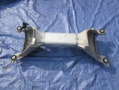 DS7 1.5D 2020 BELKA OSŁONA ZAWIESZENIA TYŁ 9640718610