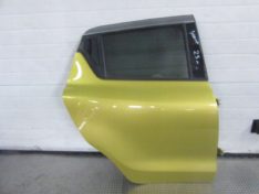 Suzuki Swift MK8 2023 DRZWI PRAWE TYŁ KOMPLETNE