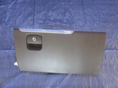 Jaguar F-Pace X761 2016 SCHOWEK PASAŻERA EUROPA