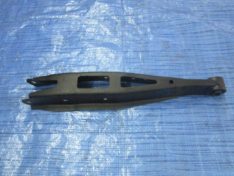 Subaru Outback V 2.5i DRĄŻEK WAHACZ LEWY TYŁ