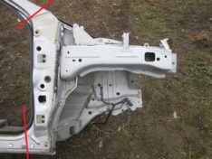 Jeep Cherokee KL 2017 ĆWIARTKA SŁUPEK PRAWY PRZÓD