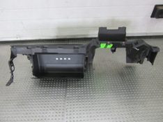 Chevrolet Volt Ampera 2010 OSŁONA SCHOWEK PASAŻERA