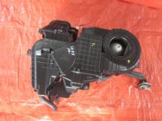 HYUNDAI IX55 3.0D 2010 NAGRZEWNICA DMUCHAWA OBUDOWA TYŁ EU