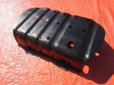 NISSAN PATROL Y61 2.8D OSŁONA ZBIORNIKA PALIWA