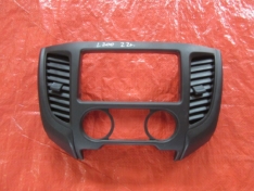 MITSUBISHI L200 VI 2022 RAMKA OSŁONA OBUDOWA WYŚWIETLACZA