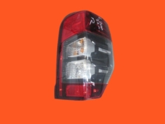 MITSUBISHI L200 VI 2022 LAMPA PRAWA TYŁ 8330B210