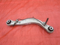 LAND ROVER DEFENDER 3.0D 2023 WAHACZ LEWY TYŁ