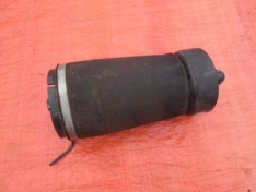 LAND ROVER DEFENDER 3.0D 2023 PODUSZKA MIECH AMORTYZATOR PNEUMATYCZNY PRAWY TYŁ