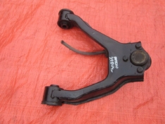 MITSUBISHI PAJERO III 3.2D 2004 WAHACZ GÓRNY LEWY PRZÓD