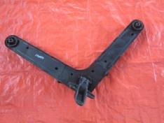 JEEP LIBERTY KJ 2004 WAHACZ TYŁ CENTRALNY SIERŻANT