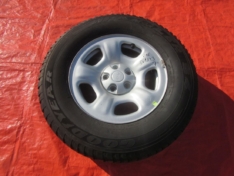 JEEP LIBERTY KJ CHEROKEE KJ 2004 KOŁO FELGA STALOWA R16 + KAPSEL + OPONA