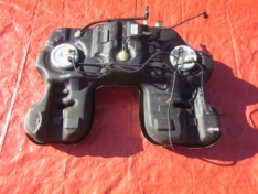 SSANGYONG KORANDO III 2.0i 2016 ZBIORNIK PALIWA BAK POMPKI KPL