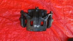 NISSAN PATHFINDER R51 NAVARA D40 2005 ZACISK HAMULCOWY PRAWY PRZÓD