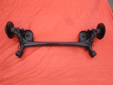 HONDA HRV II 1.6D 2017 2WD BELKA OŚ ZAWIESZENIA TYŁ Z ABS