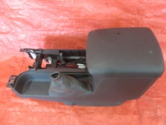 NISSAN PATHFINDER R51 TUNEL ŚRODKOWY PODŁOKIETNIK EU