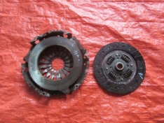 DACIA DUSTER I 1.6i 2014 SPRZĘGŁO DOCISK TARCZA 8MM KPL